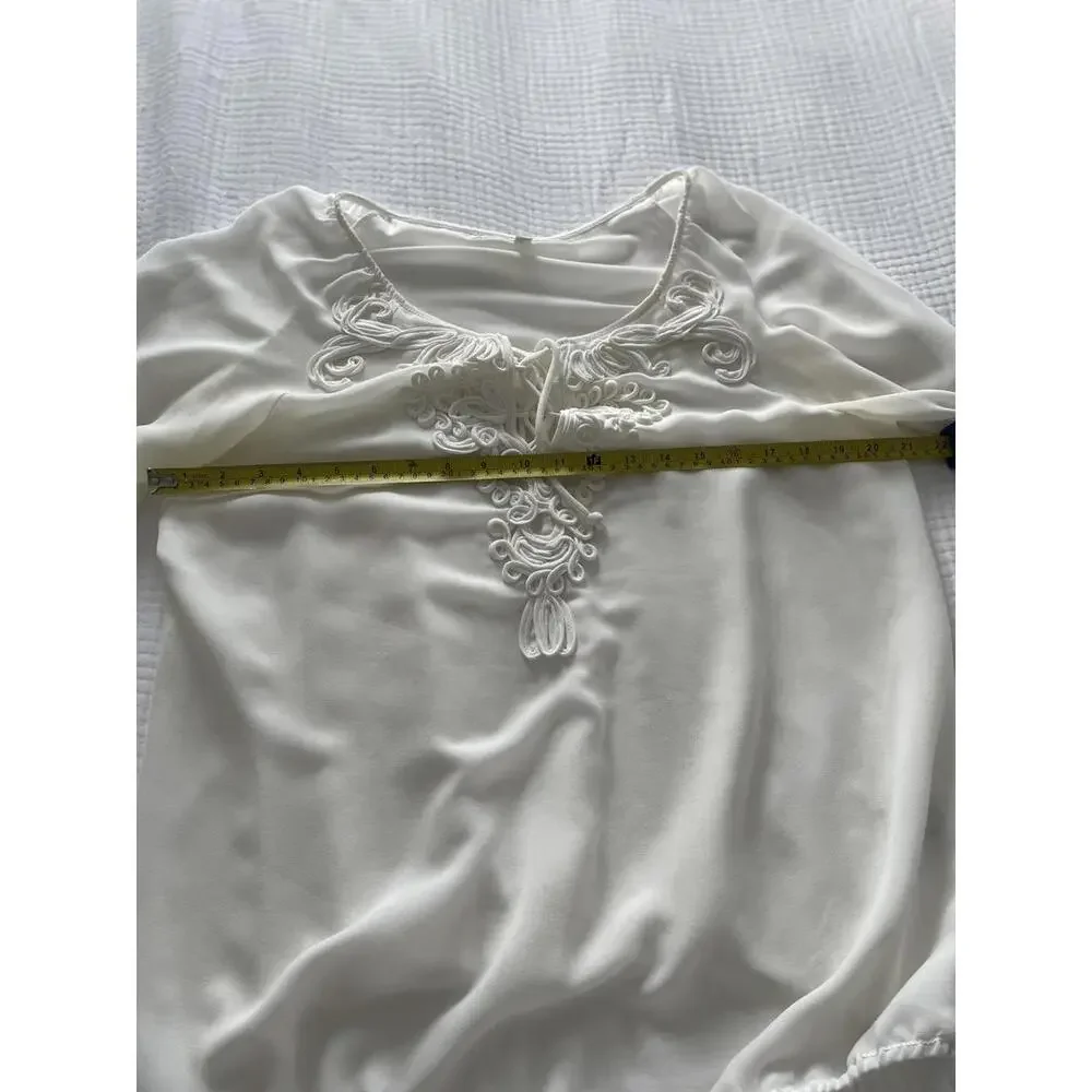 Max Studio - White Long Sleeve Blouse with Embroidered Detail - Size M - Picture 6 of 7